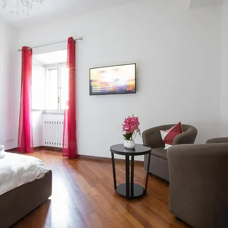 Pantheon Apartment