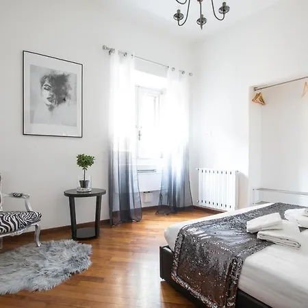 Apartment Pantheon Rome