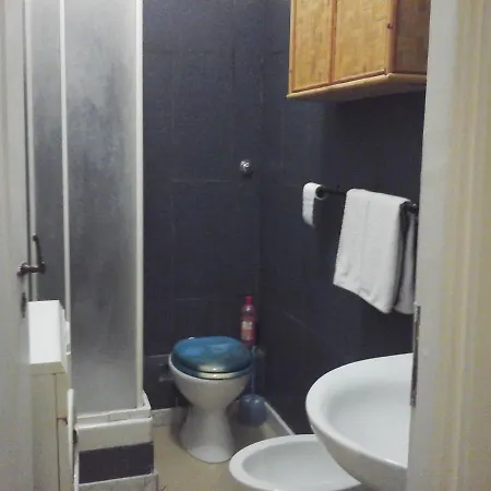 Bed & Breakfast Near Metro' Line - Only Wc In The 15 Minutes To Termini Station 20 To Spagna Square - In The Night Bus