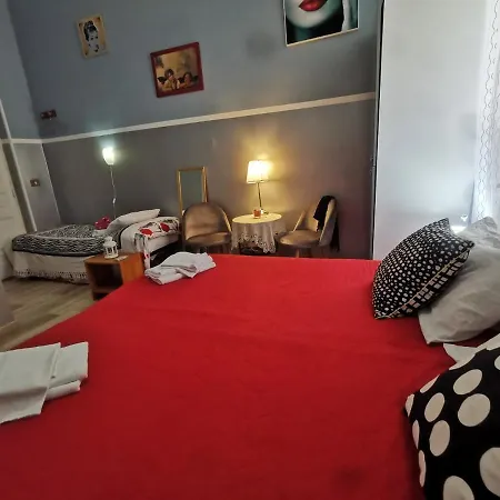 Holidays Hostel Rome