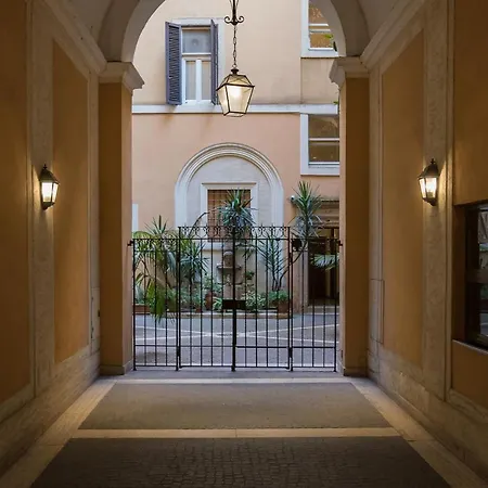 Apartment Pantheon Rome
