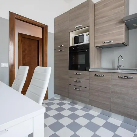 Pantheon Apartment