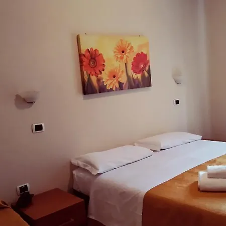 Hotel Everest 2*