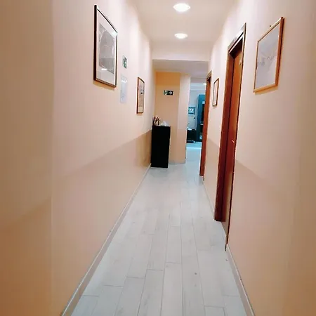 Hotel Everest 2*
