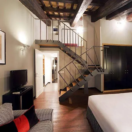 Numa Vici Aparthotel