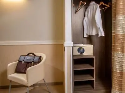 Hotel Artis 4*