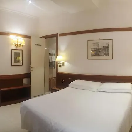 Hotel San Carlo Rome
