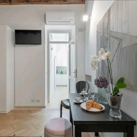Apartment Spanish Modern Apartament Rome