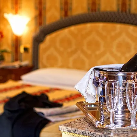 Hotel Raffaello - Sure Collection By Best Western Rome