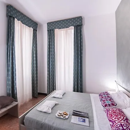 Hotel Dharma Boutique & Rom