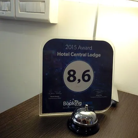 Central Lodge Hotel Hotell 3*