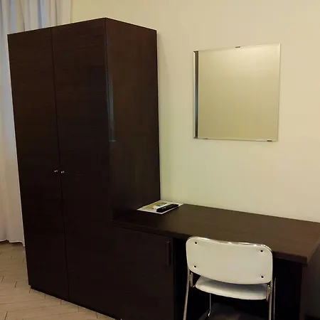Central Lodge Hotel Hotell 3*