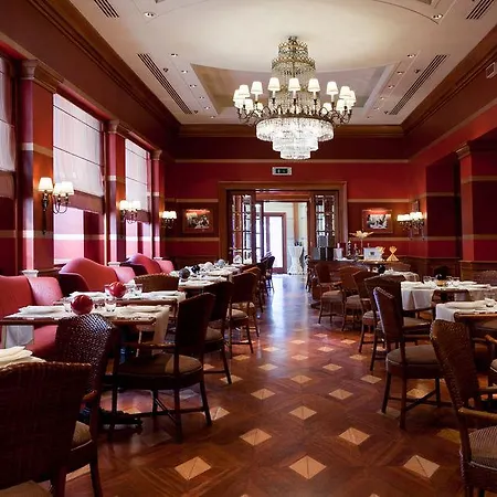 מלון Marriott Grand Flora