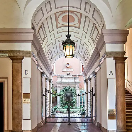 Hotel Regina Giovanna 3*