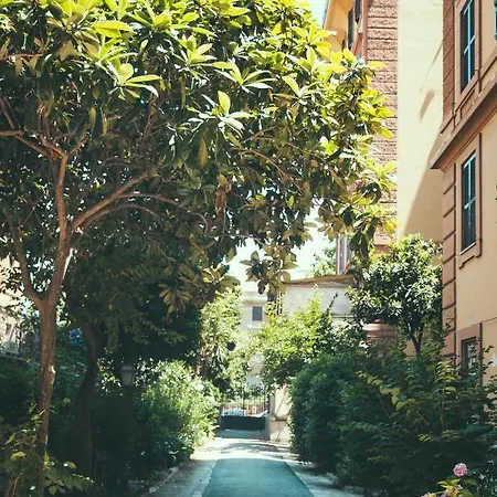 Lighthouse Trastevere Penzion 2*