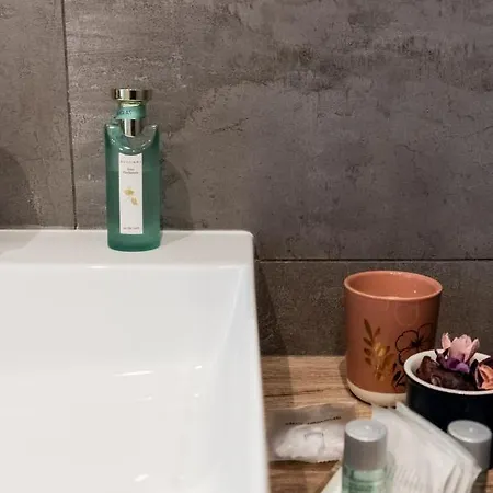 Guest house Eighty Four Luxury 3*