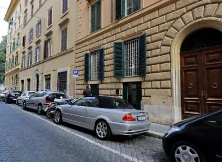 Shine House Rome