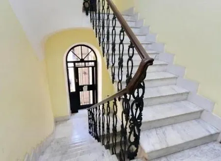 Penzion Shine House 3*