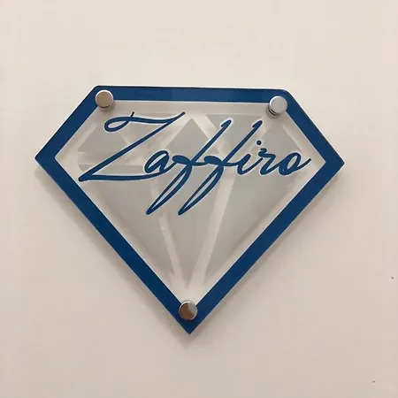 Shine House Rzym