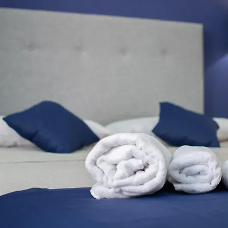 Shine House Guest house 3*