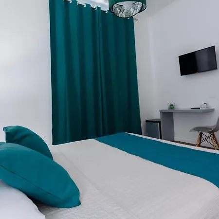 Shine House Penzion 3*