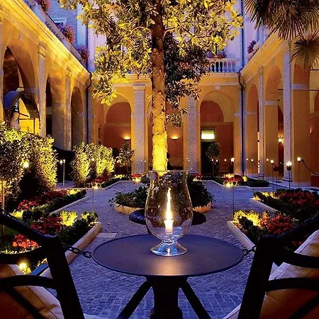 Hotel Palazzo Cardinal Cesi 4*