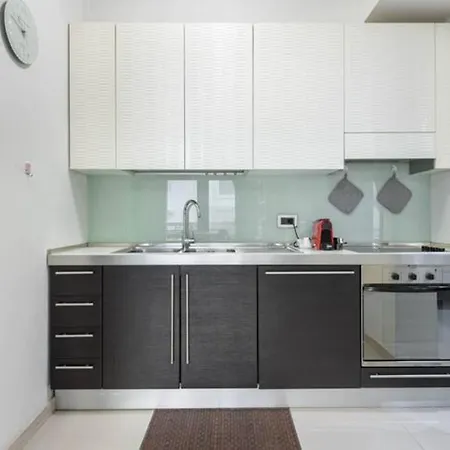 Visconti Apartment. * Rome