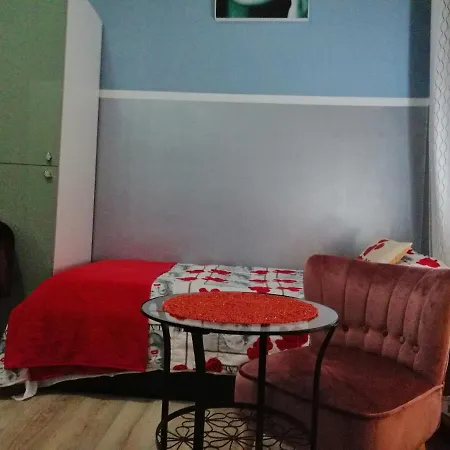 Holidays Hostel *