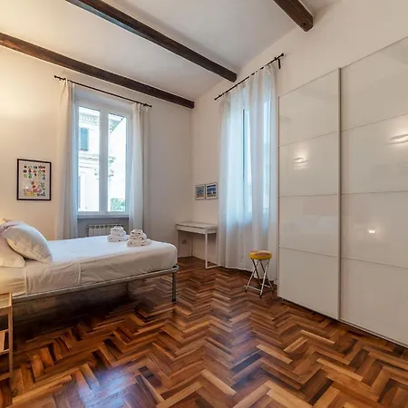 Apartment Casa Isabella Al Colosseo Rome