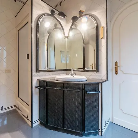 Apartment Casa Isabella Al Colosseo Rome
