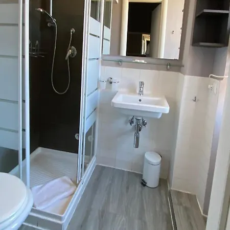 Arie Romane Guesthouse Guest house *