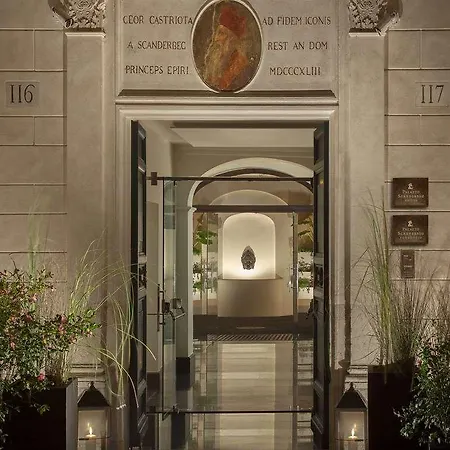 Palazzo Scanderbeg Aparthotel