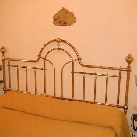 Guest house Dimora Storica Urbana 3*