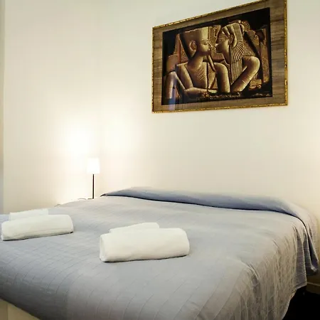 Apartment Flatinrome Termini 2 Grande Luminoso In Centro - Accetta Bonus Vacanze Rome