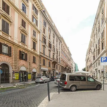 Be First Affittacamere Roma