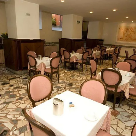 Domus Aventina 3* Rome
