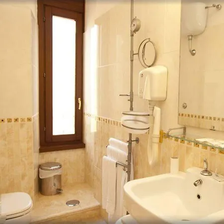 Bed & Breakfast Le Di Via Ottaviano - In 2*