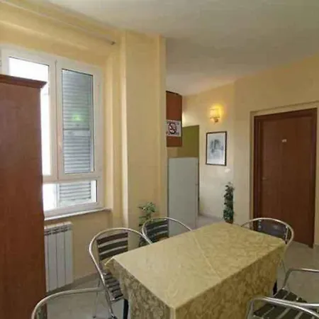 Stella Elsa Guest house
