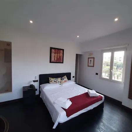 Bed & Breakfast Place To Be&b Roma