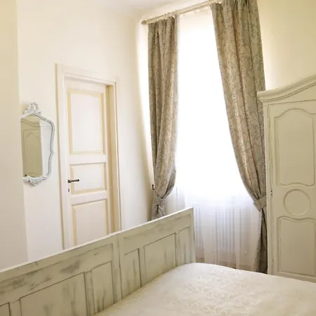 Bed & Breakfast 30 *