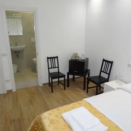 Domus Pascal Bed & Breakfast *