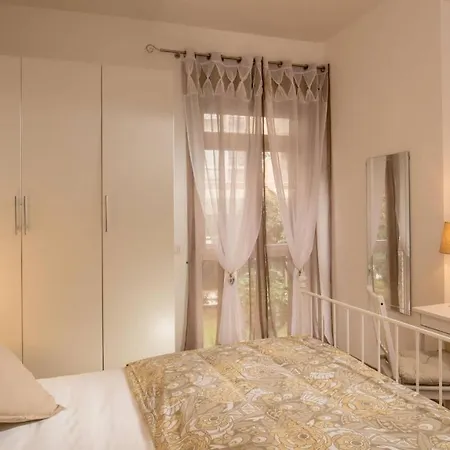 Sweet Piramide Bed & Breakfast