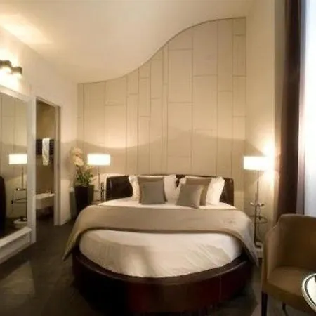 Piazza Del Gesu' Luxury
