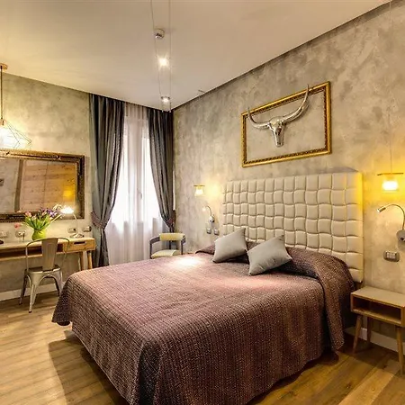 Parlamento Boutique Hotell 3*