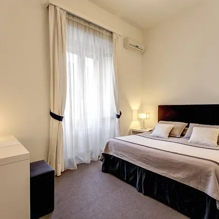 Residenza Bourbon 3*
