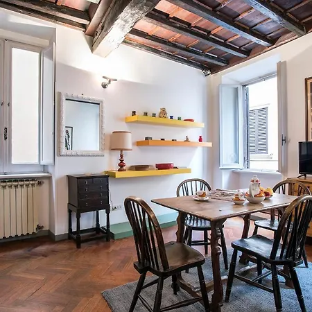 Dell'orso Apartment *