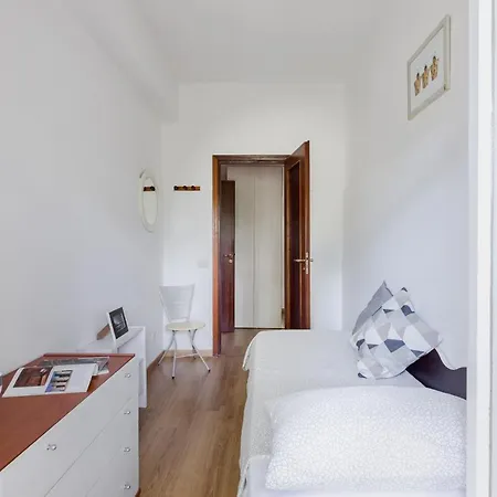 Pelizzi Apartment, 5 Persone, 2 Camere, Balcone, Cinecittà Appartamento Roma