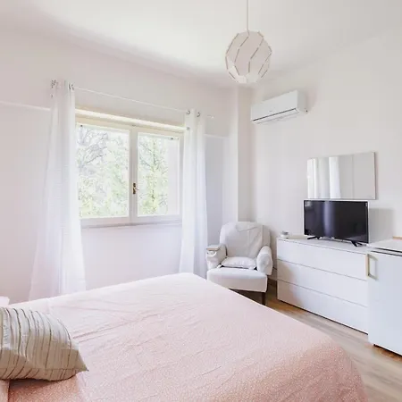 Pelizzi Apartment, 5 Persone, 2 Camere, Balcone, Cinecittà Appartamento Roma