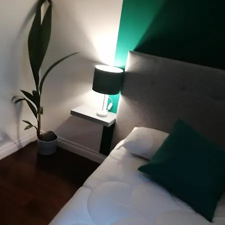 Penzion Shine House 3*