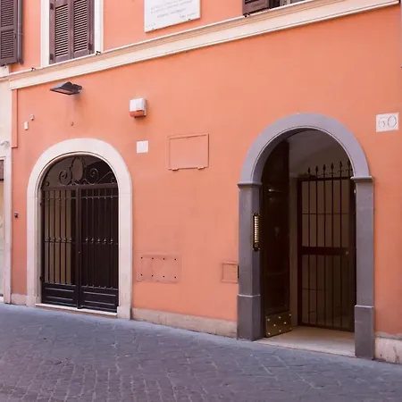 Apartment Romac - Condotti Penthouse In The Spanish Steps Area *